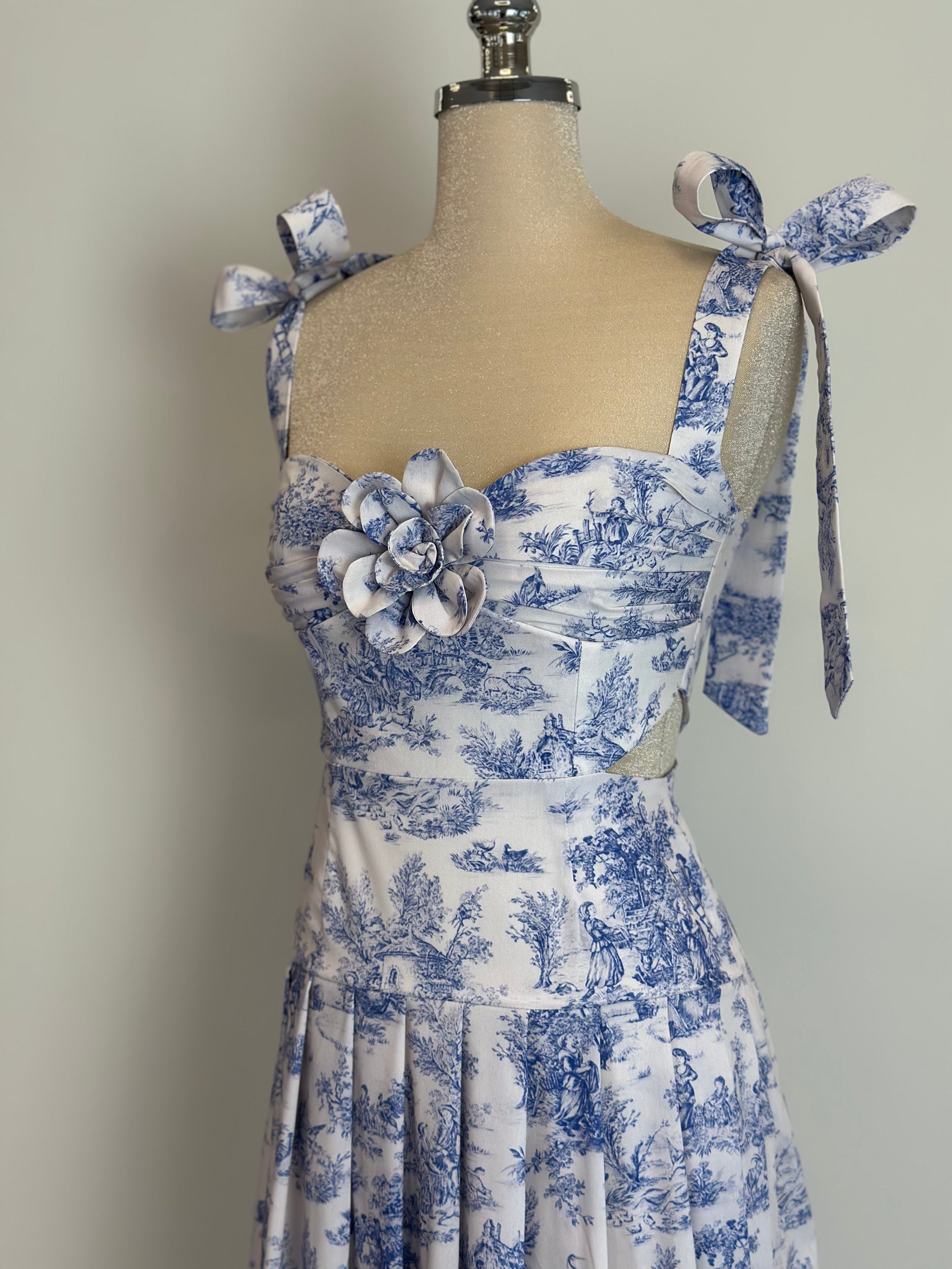 Valentina Dress