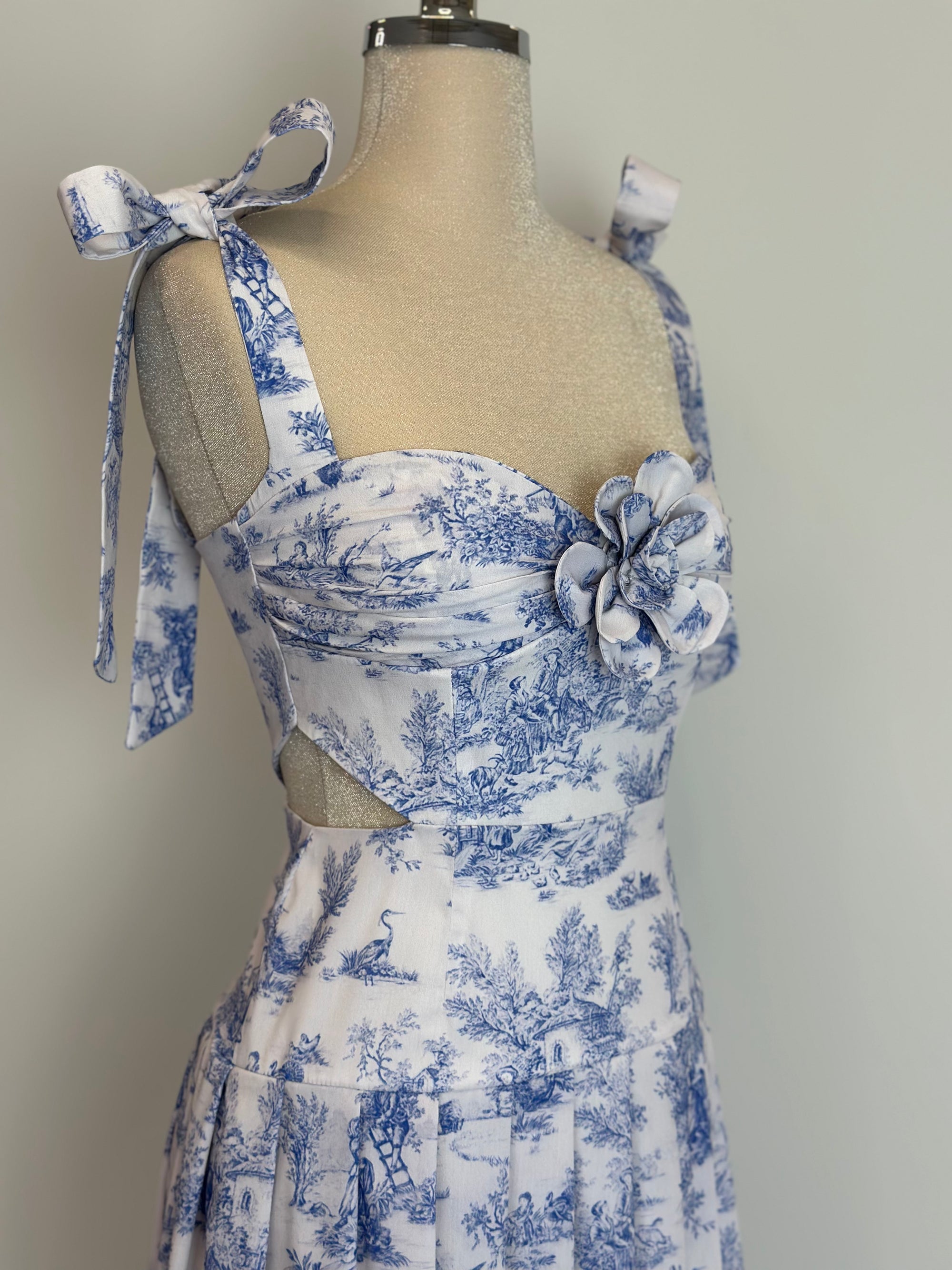 Valentina Dress